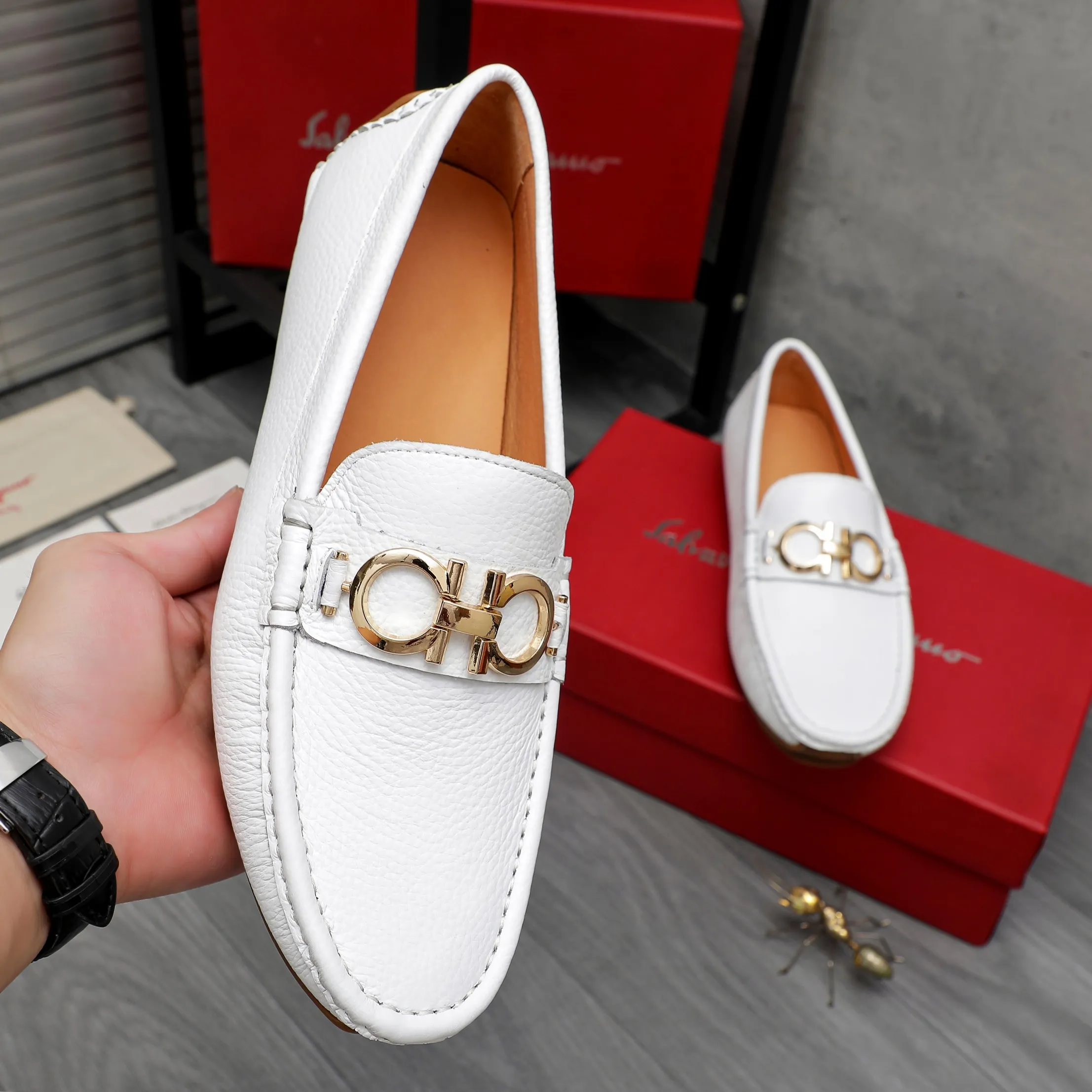 Men's shoes 💰380 Product trademark: Ferragamo "Ferragamo" casual slip-on shoes Regular size: 38-45 (45. Customized, non-returnable) Product materials: Selected pebbled cowhide upper, pigskin lining, rubber outsole